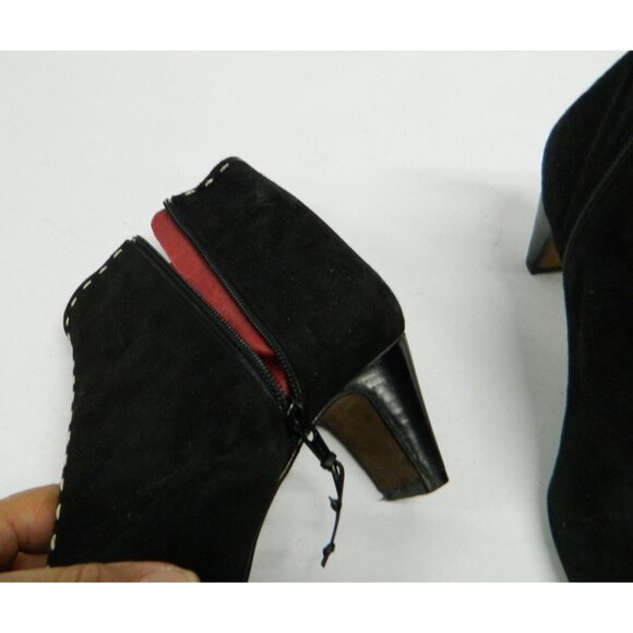 Donald J Pliner Black Suede Ankle Boots Contrast White Stitching Size 7.5 M - Picture 10 of 10
